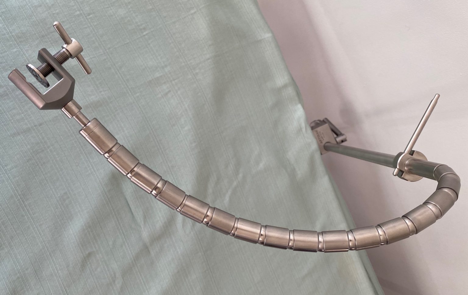 Snake Flex Arm Laparoscopic Holder Artisan Medical