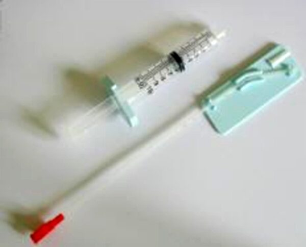 Suction curelle endometrial sampler with syringe